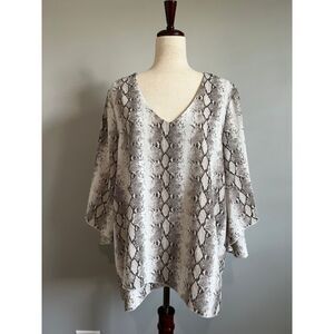 Womens Grey Snakeskin Print V-Neck  Blouse with 3/4 Sleeves Size XL